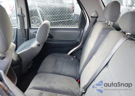 2007 Ford Escape Xlt z USA, uszkodzony, nr VIN 1FMYU93Z97KB18841